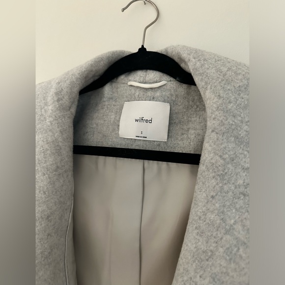 Wilfred the Cocoon Coat - Picture 2 of 4